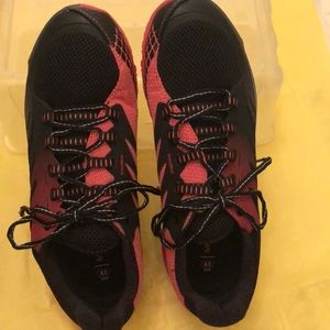 Merrell Black and Geranium Tennis Shoes